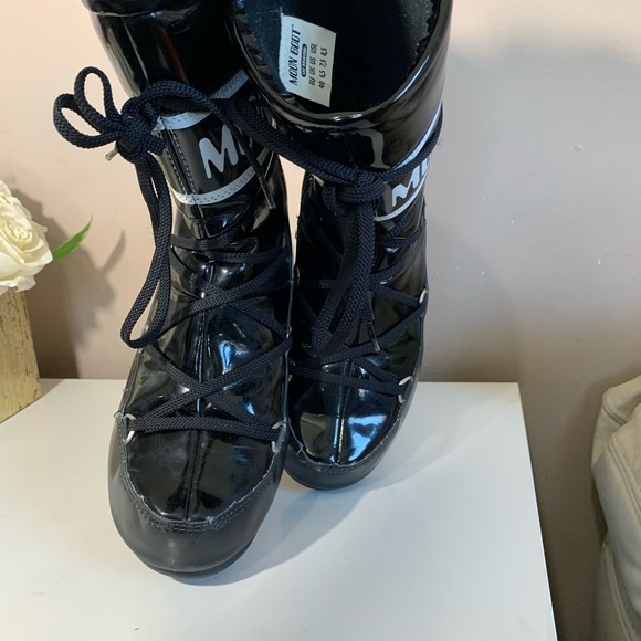 SOLD TECNICA THE ORIGINAL MOON BOOTS Patent - Picture 6 of 10